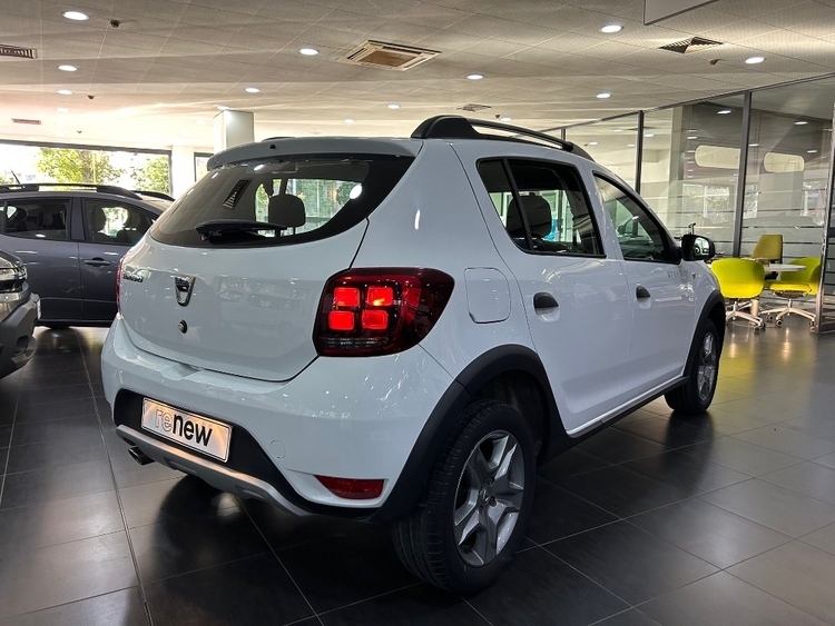 Dacia Sandero Stepway Essential foto 9
