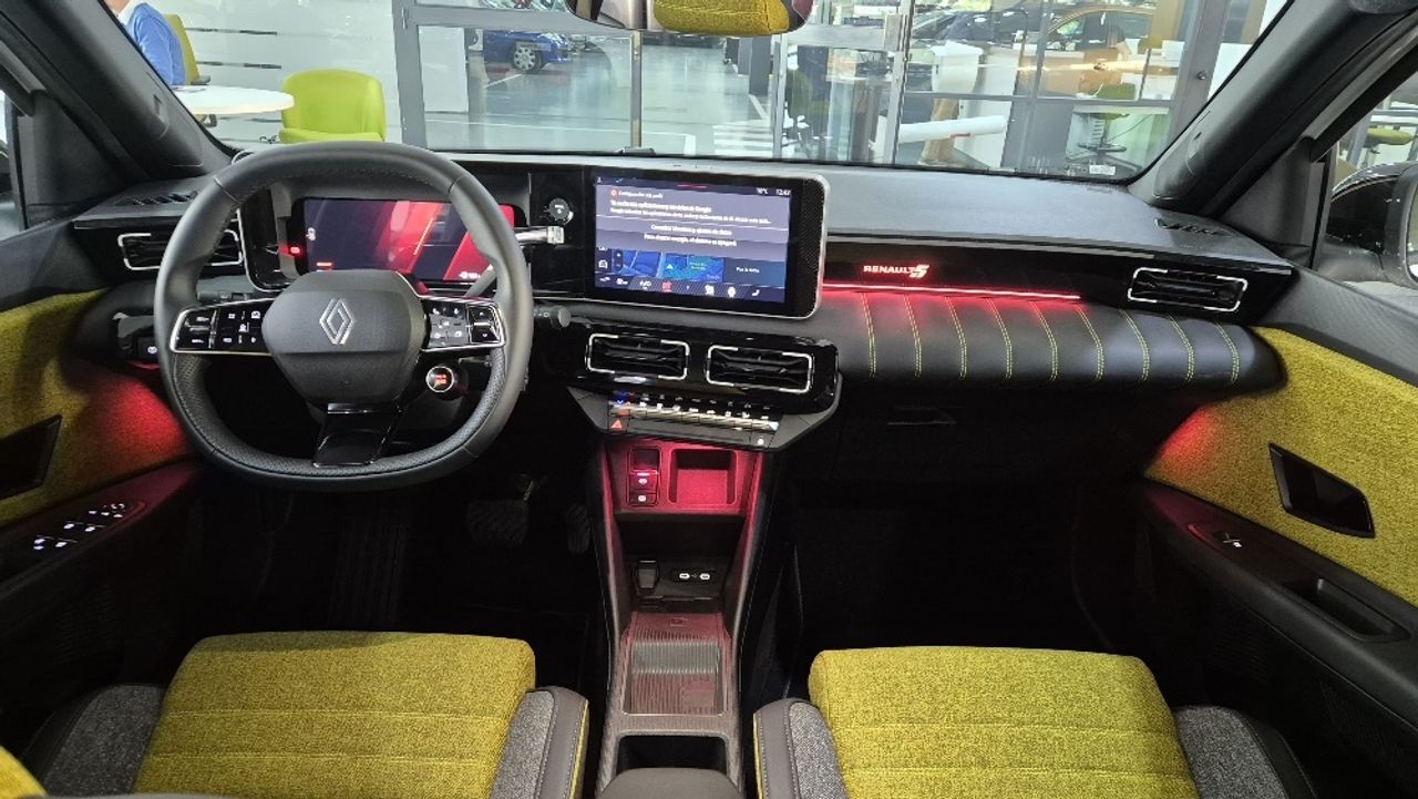 Renault 5 E-Tech 150 Comfort Range Iconic Five foto 8