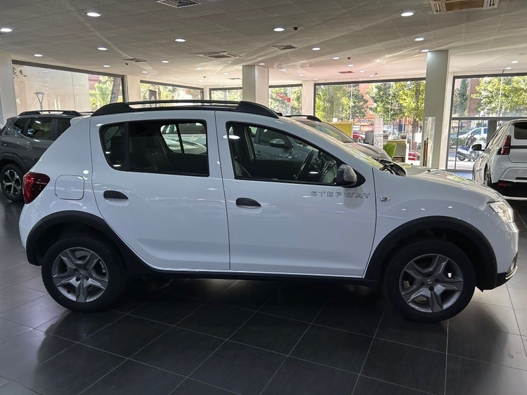 Dacia Sandero Stepway Essential foto 10