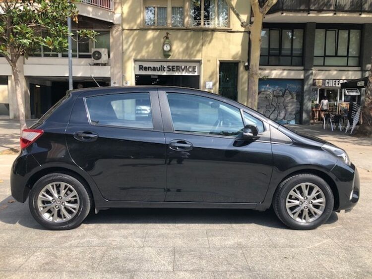 Toyota Yaris Active foto 11